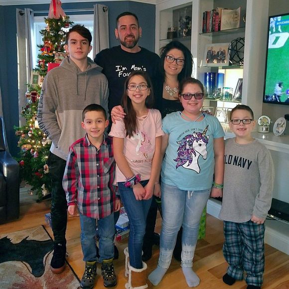 Meet your Posher, Christie - Picture 1 of 1